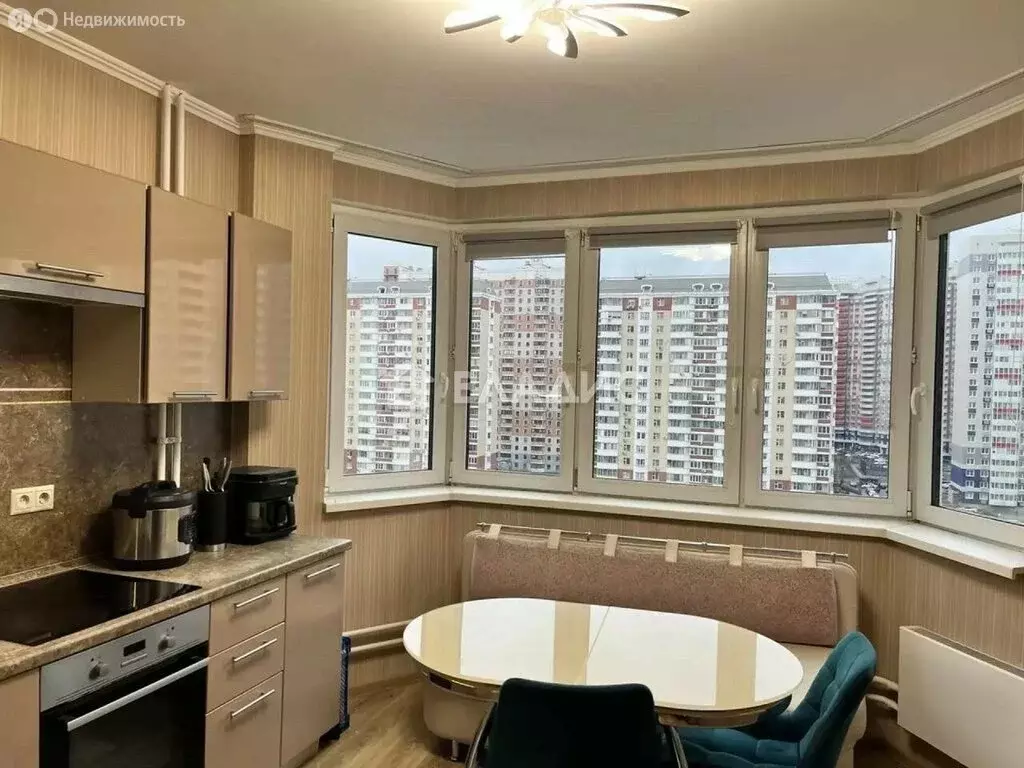 3-комнатная квартира: посёлок городского типа Путилково, Сходненская ... - Фото 1