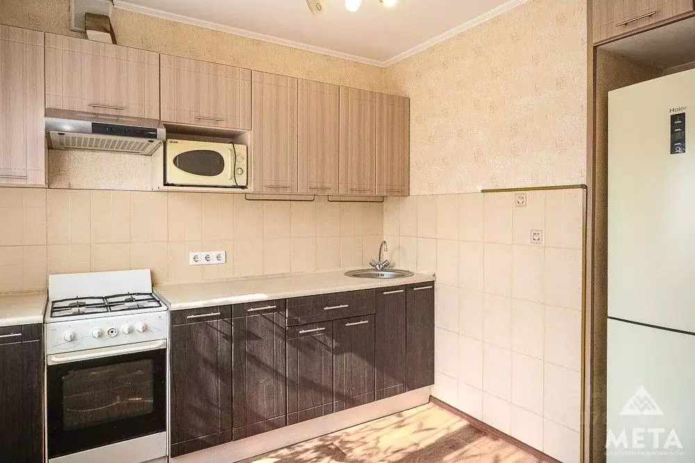 1-к кв. Омская область, Омск просп. Космический, 53 (31.2 м) - Фото 2