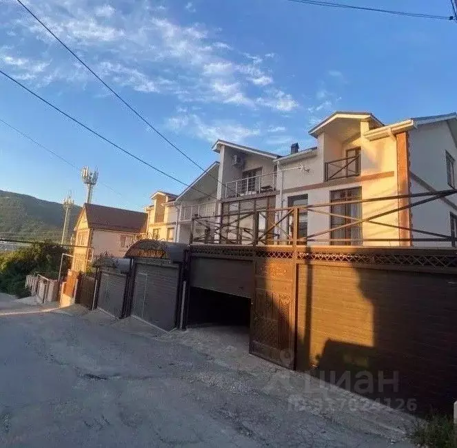 Таунхаус в Краснодарский край, Геленджик  (180 м) - Фото 0