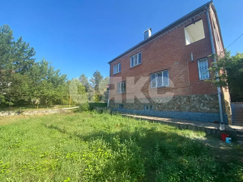 Дом в Краснодарский край, Горячий Ключ Изумрудная ул. (240 м) - Фото 1