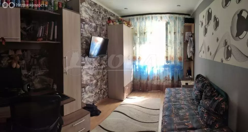 3-комнатная квартира: Тюмень, улица Парфёнова, 26 (56.3 м) - Фото 1