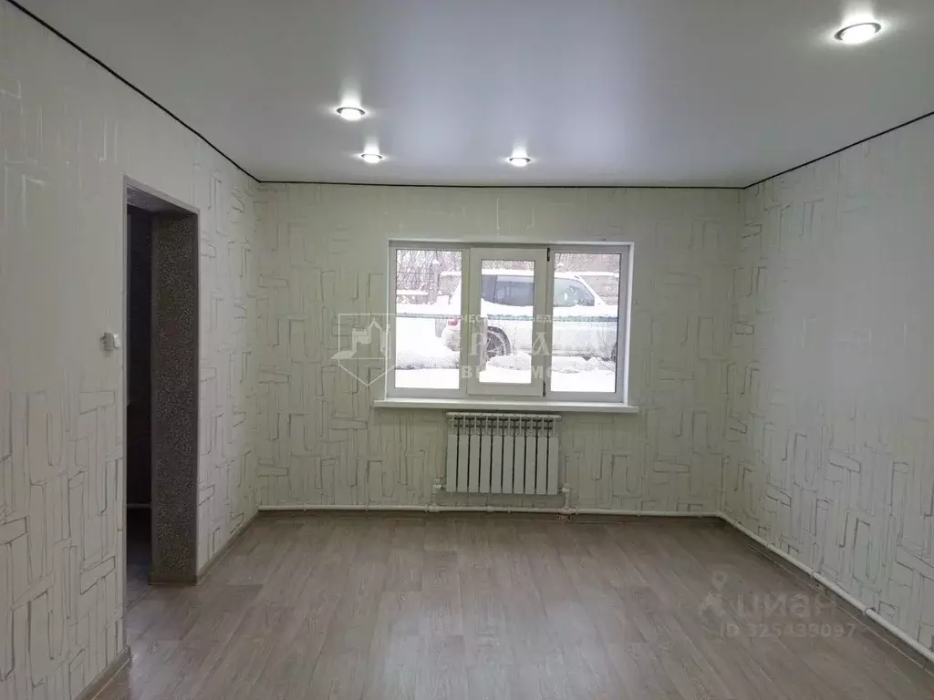 Дом в Кемеровская область, Ленинск-Кузнецкий Листвяжная ул. (67 м) - Фото 1