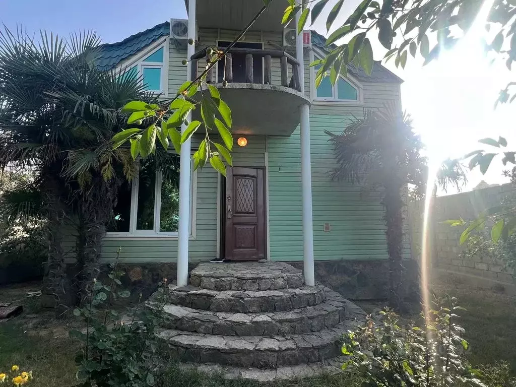 Дом в Дагестан, Дербент ул. М. Ахундова, 34 (100 м) - Фото 1