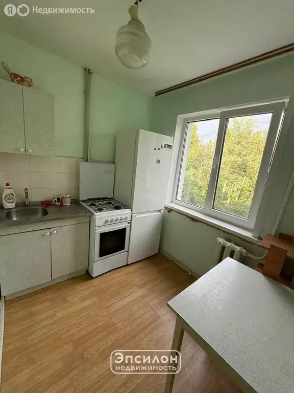 3-комнатная квартира: Курск, Краснознамённая улица, 20Б (56.4 м) - Фото 1