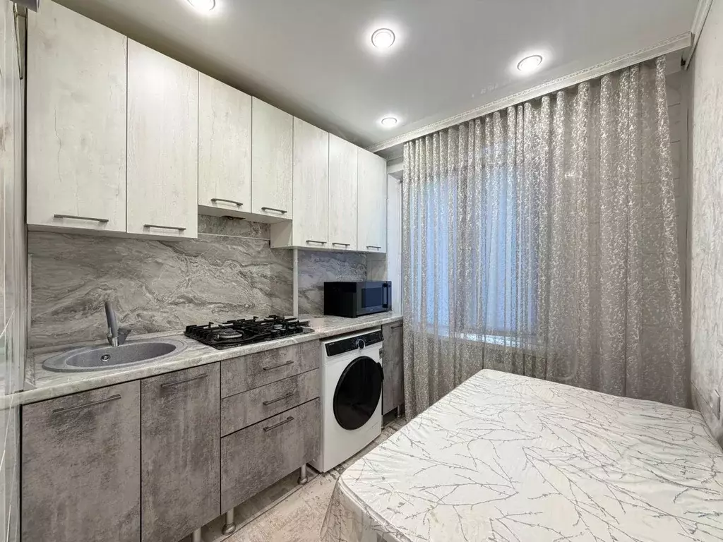 3-к кв. Кабардино-Балкария, Нальчик Кабардинская ул. (65.3 м) - Фото 1