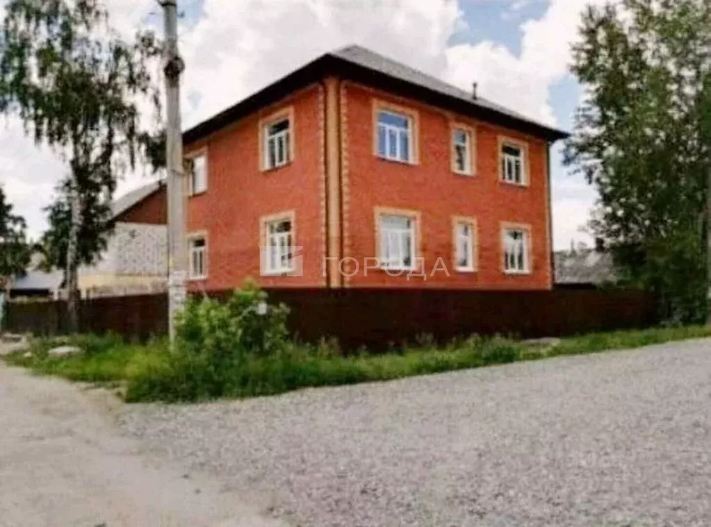 Дом в Новосибирская область, Новосибирск ул. Пестеля, 37 (350 м) - Фото 1