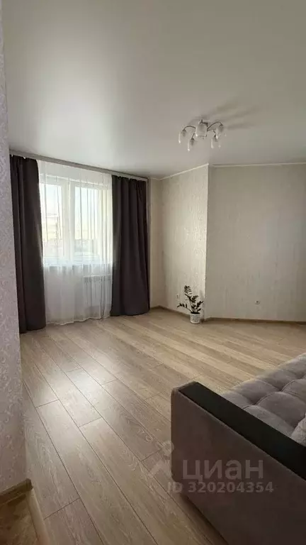 1-к кв. Омская область, Омск ул. Кирова, 51 (39.0 м) - Фото 0