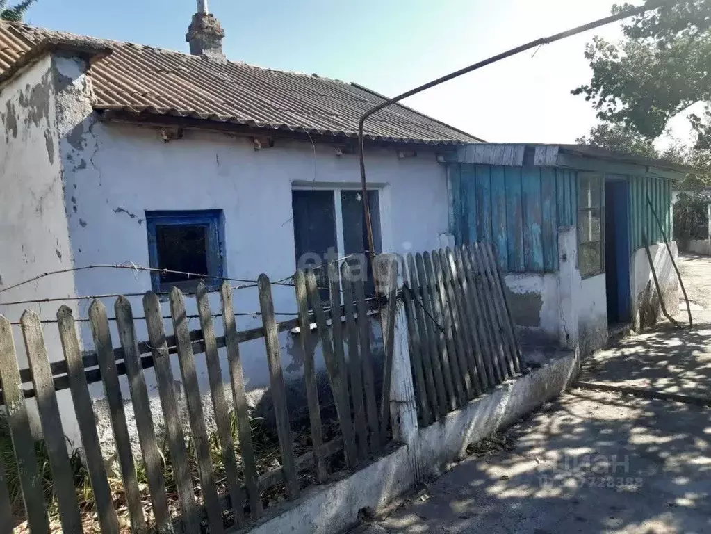Дом в Крым, Джанкойский район, с. Пахаревка ул. Гнатушенко, 3 (50 м) - Фото 1