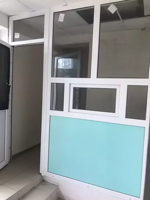 Помещение свободного назначения в Краснодарский край, Крымск ул. ... - Фото 1