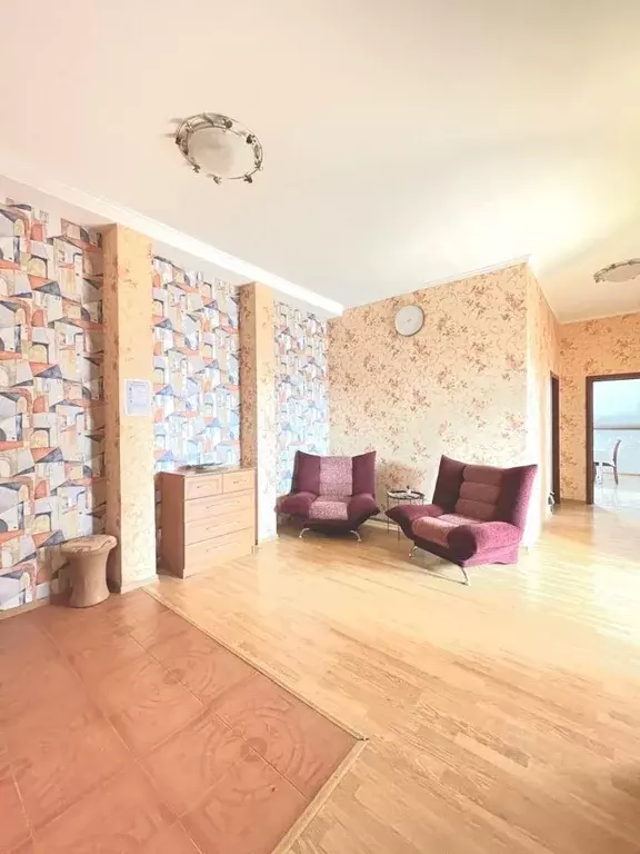 2-к кв. Татарстан, Казань ул. Фатыха Карима, 27 (114.0 м) - Фото 0
