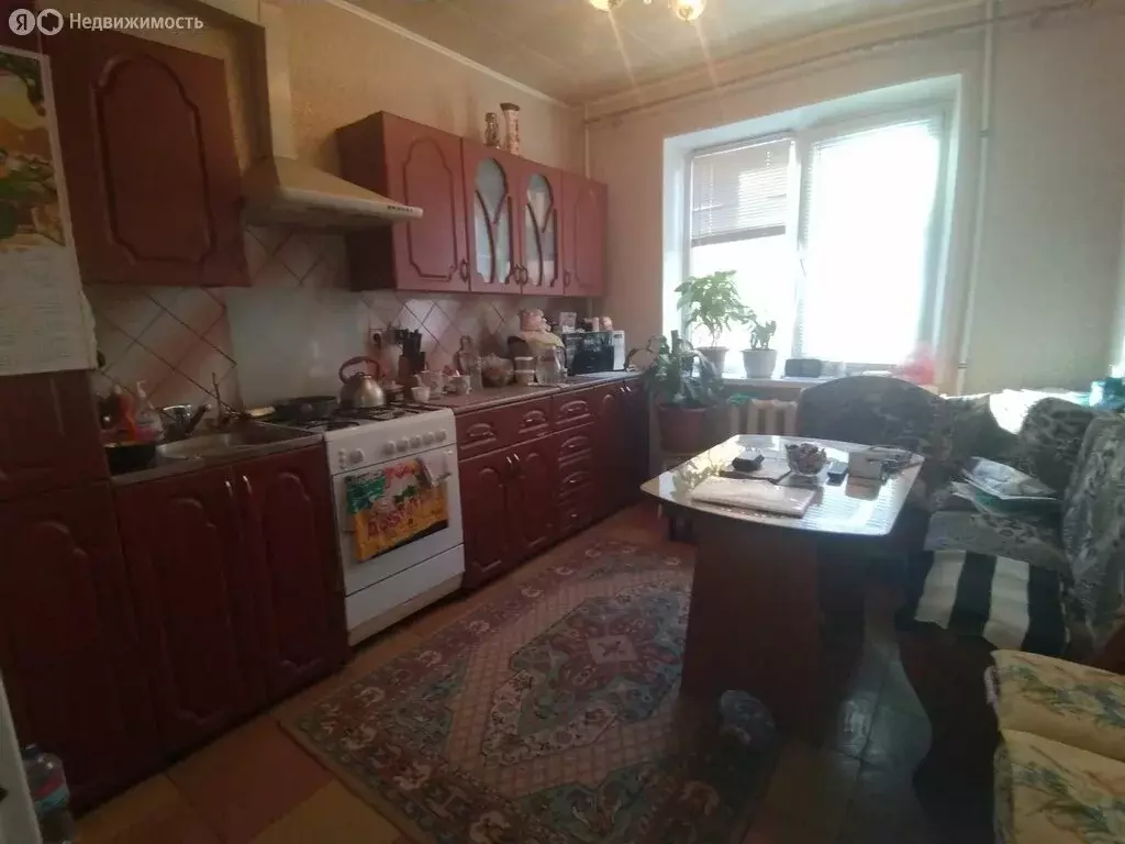 3-комнатная квартира: Саратов, улица имени Ф.А. Блинова, 3 (65.8 м) - Фото 1