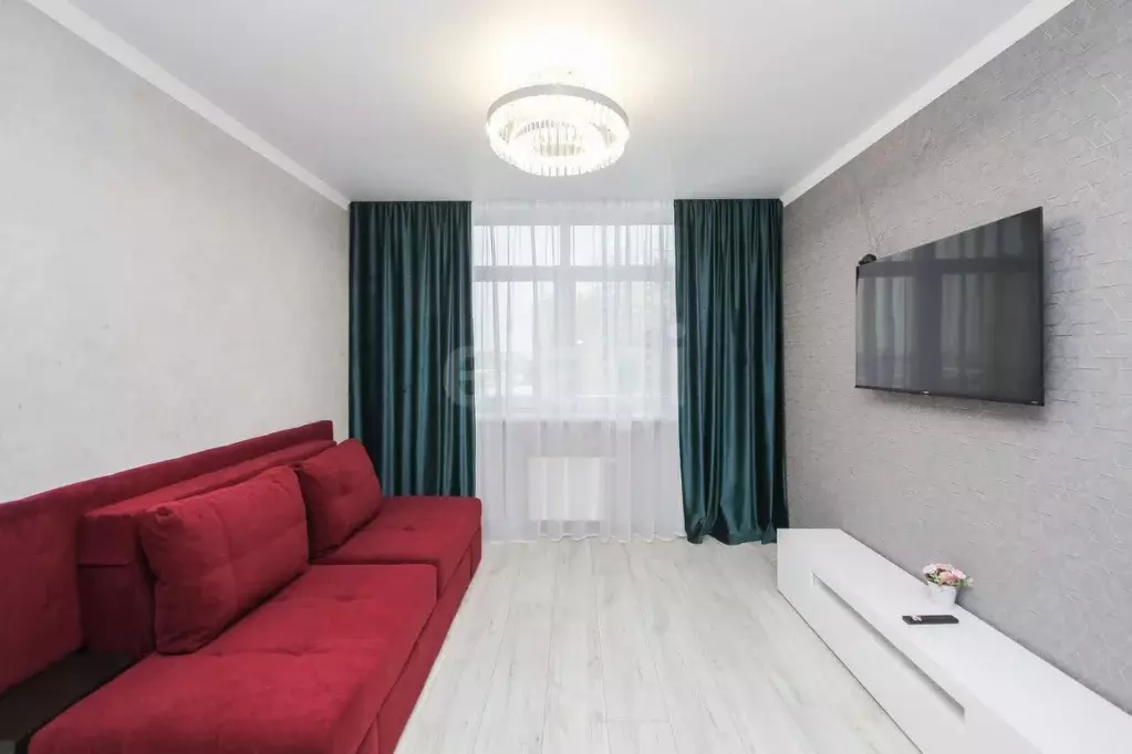 1-к кв. Тюменская область, Тюмень ул. Газовиков, 73к4 (48.0 м) - Фото 1