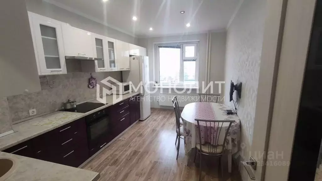 3-к кв. Белгородская область, Старый Оскол Северный мкр, 34 (63.0 м) - Фото 1