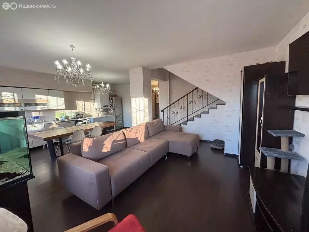 4-комнатная квартира: Усолье, улица Леонова, 15 (160 м) - Фото 1