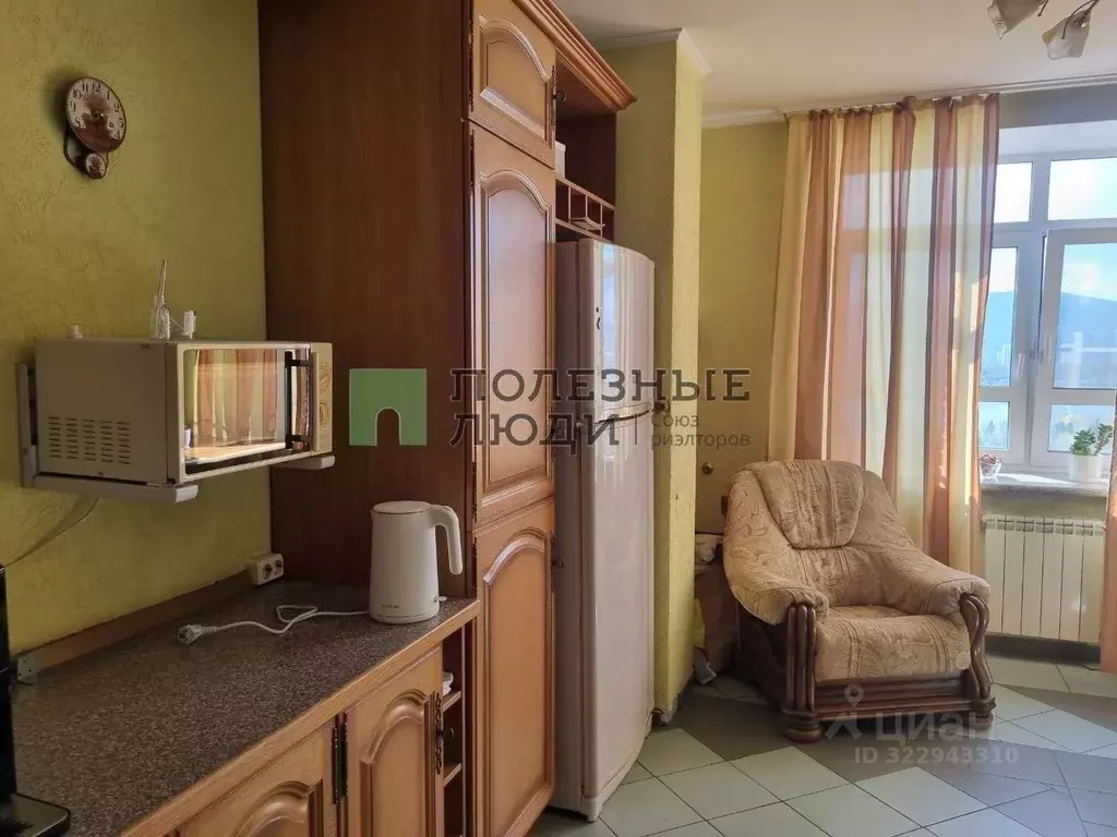 3-к кв. Красноярский край, Красноярск ул. Дубровинского, 100 (140.0 м) - Фото 1