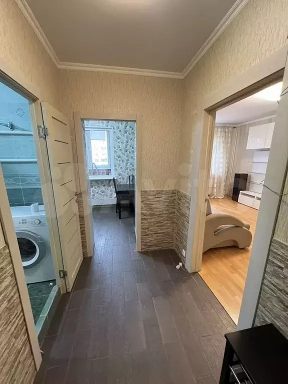 1-к. квартира, 40 м, 9/16 эт. - Фото 0