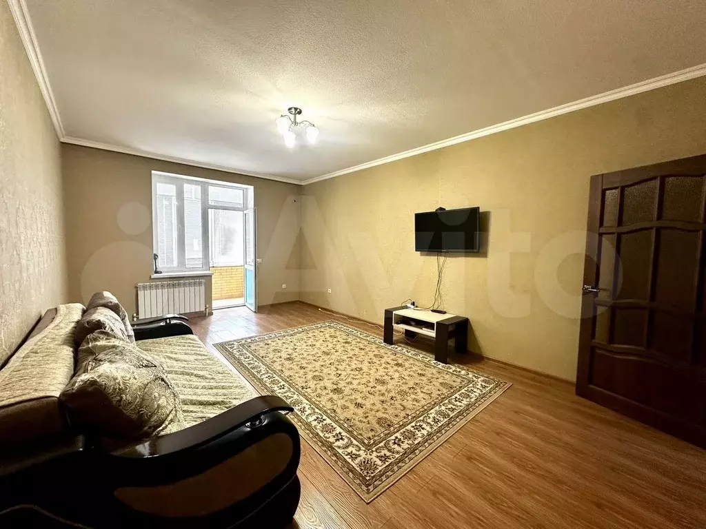 3-к. квартира, 75 м, 4/6 эт. - Фото 0