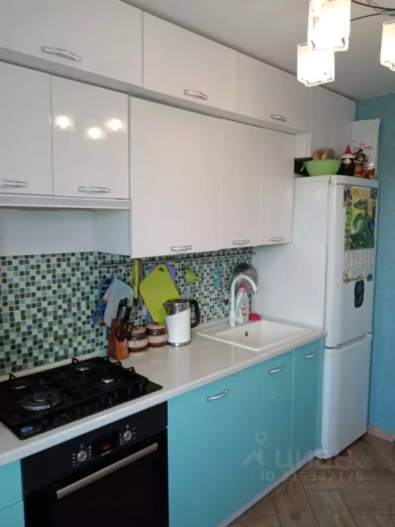 3-к кв. Омская область, Омск ул. Кучерявенко, 7 (65.9 м) - Фото 0