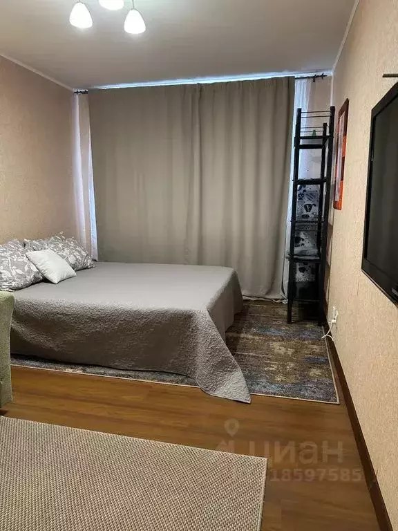 2-к кв. Тюменская область, Тюмень ул. Мельникайте, 135 (66.0 м) - Фото 0