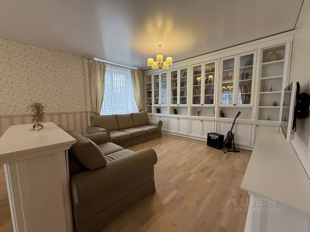 3-к кв. Удмуртия, Ижевск ул. Карла Маркса, 453 (103.1 м) - Фото 0