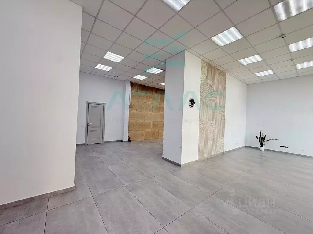 Помещение свободного назначения в Крым, Симферопольский район, с. ... - Фото 1