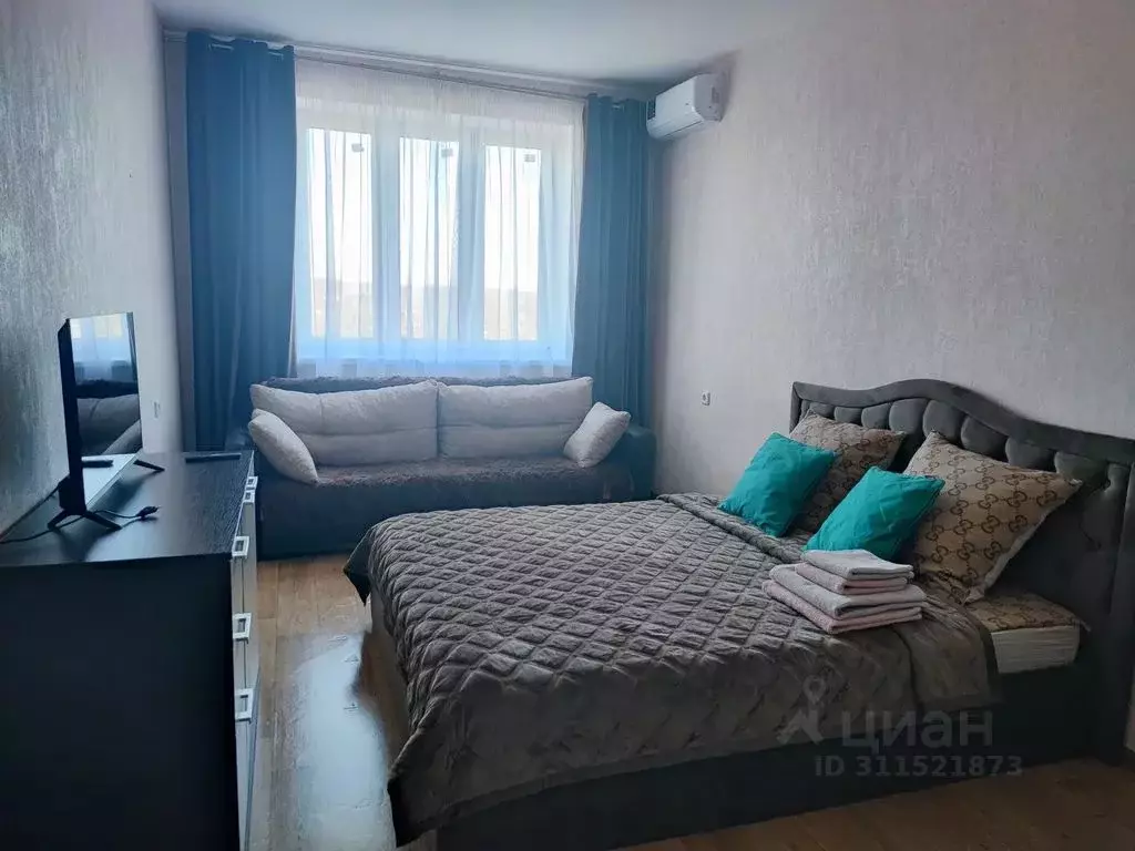 1-к кв. Нижегородская область, Нижний Новгород ул. Радио, 10 (40.0 м) - Фото 0