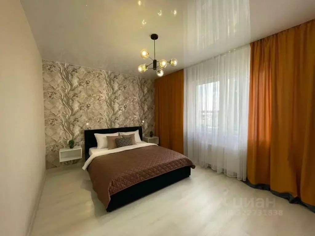 3-к кв. Челябинская область, Челябинск ул. Энгельса, 4 (70.0 м) - Фото 1