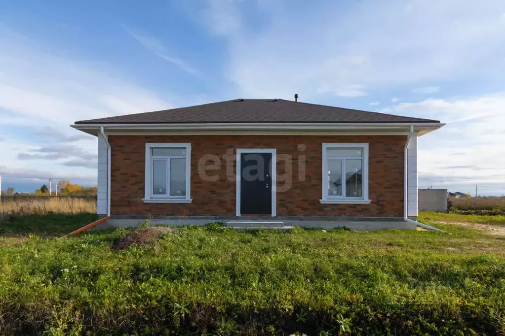 Дом в Тюменская область, Тюменский муниципальный округ, с. Чикча, ... - Фото 1