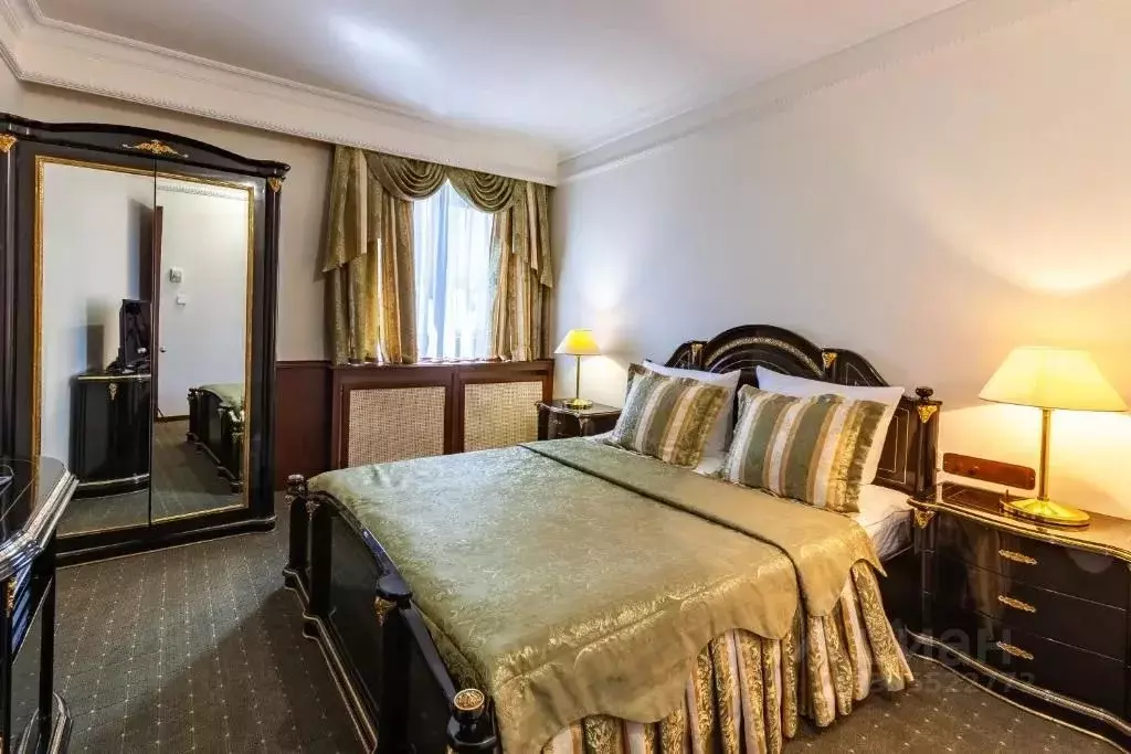 2-к кв. Тюменская область, Тюмень ул. Республики, 33 (36.0 м) - Фото 1