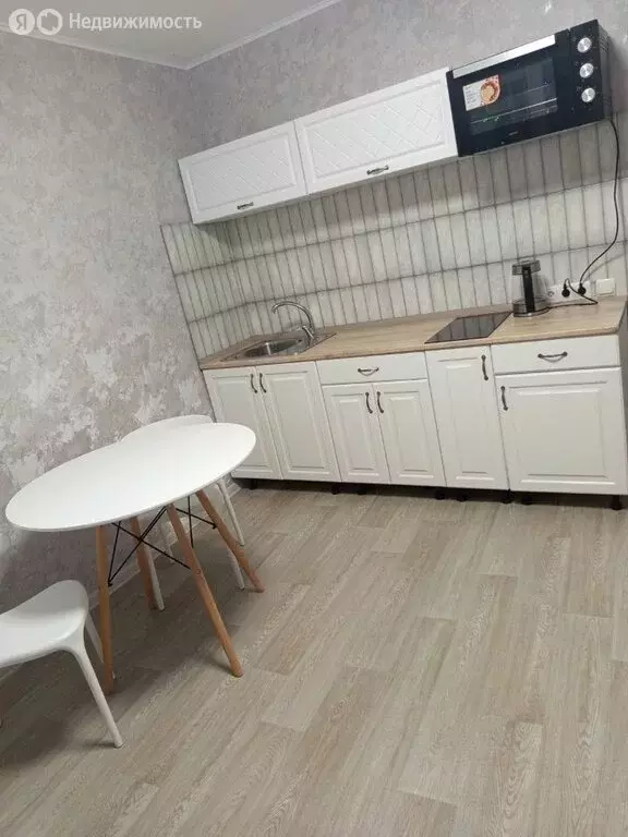 1-комнатная квартира: Саратов, Украинская улица, 10 (34 м) - Фото 0