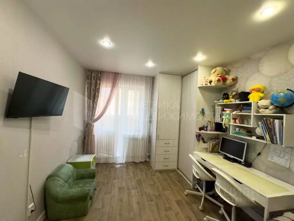 3-к кв. Тюменская область, Тюменский район, д. Дударева ул. ... - Фото 0