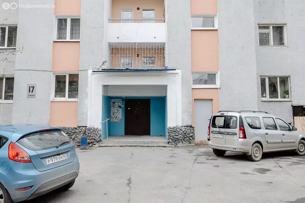 2-комнатная квартира: Екатеринбург, улица Антона Валека, 17 (67.4 м) - Фото 1