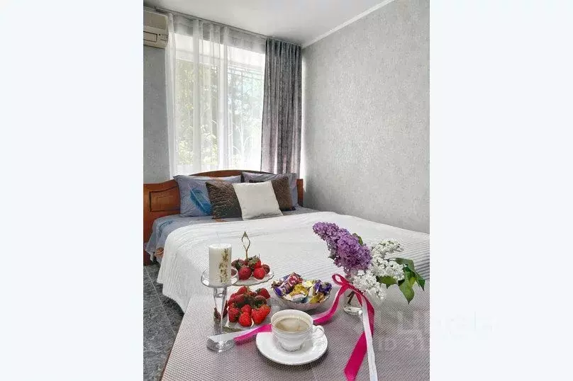 2-к кв. Крым, Симферополь ул. Троллейбусная, 3 (70.0 м) - Фото 0