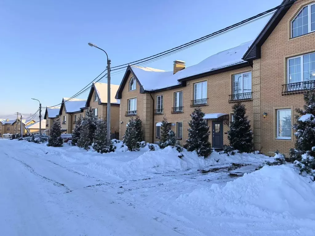 Таунхаус в Санкт-Петербург, Санкт-Петербург, Петергоф  (120 м) - Фото 1