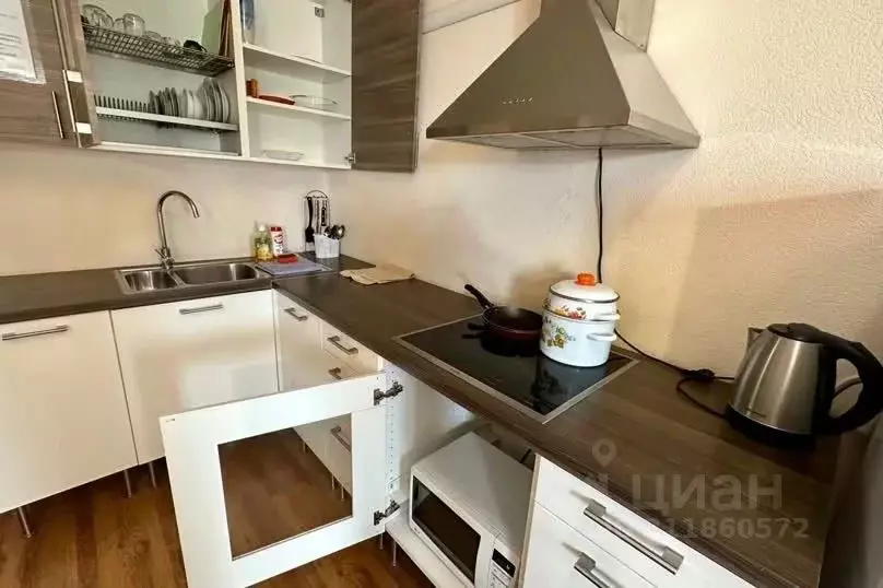 1-к кв. Тюменская область, Тюмень Комсомольская ул., 75 (56.0 м) - Фото 1