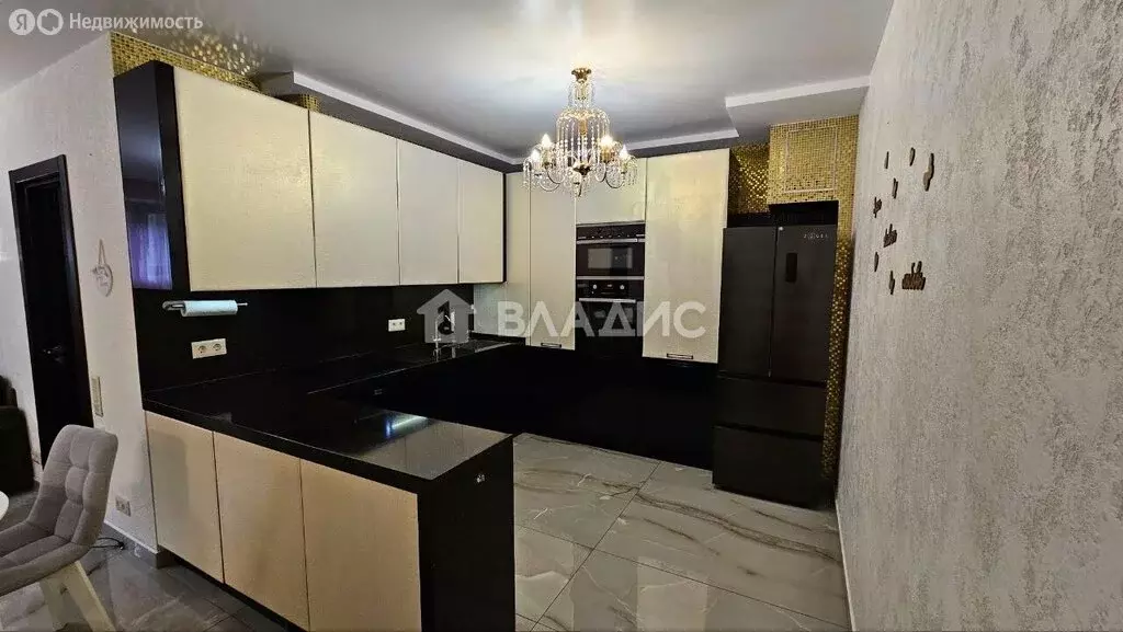 2-комнатная квартира: деревня Грибки, Адмиральская улица, 6с1 (72 м) - Фото 1