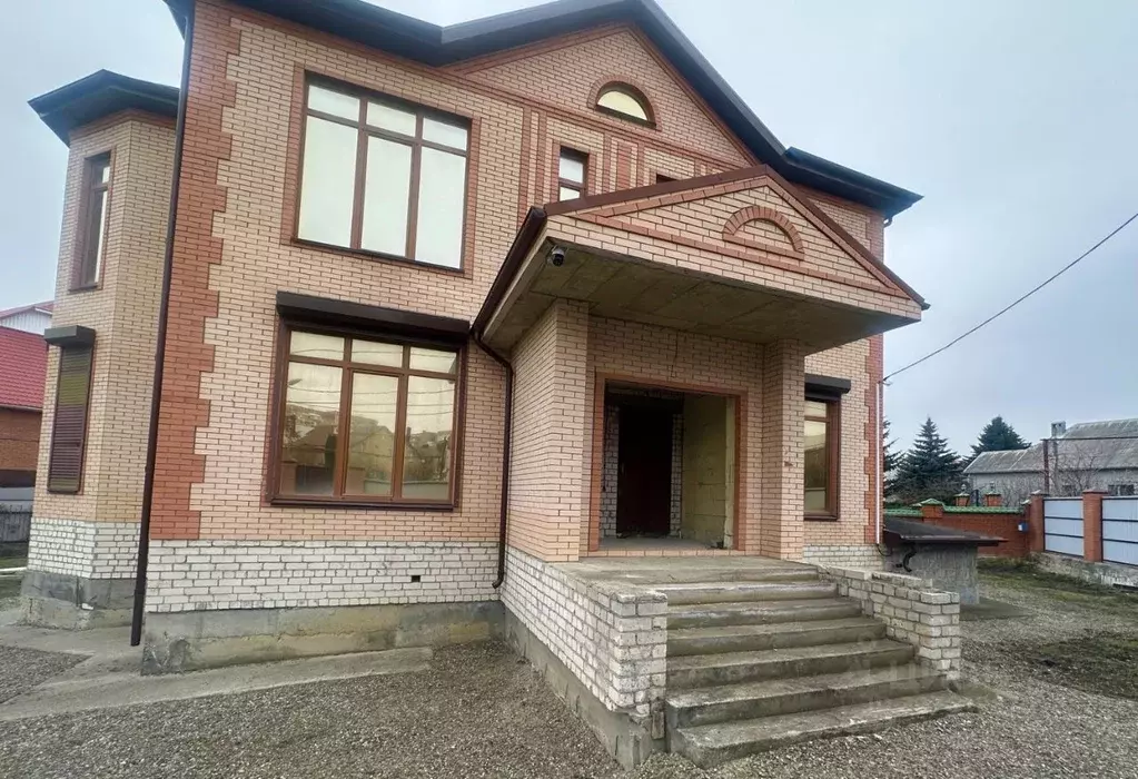 Дом в Ставропольский край, Ставрополь Сальский пер. (355 м) - Фото 1