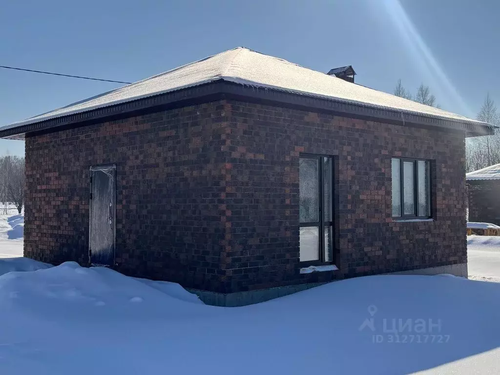 Дом в Башкортостан, Уфимский район, Николаевский сельсовет, д. Ушаково ... - Фото 1