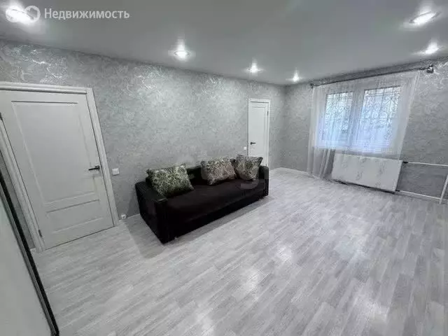 1-комнатная квартира: Пермь, улица Революции, 3/5 (32.4 м) - Фото 2