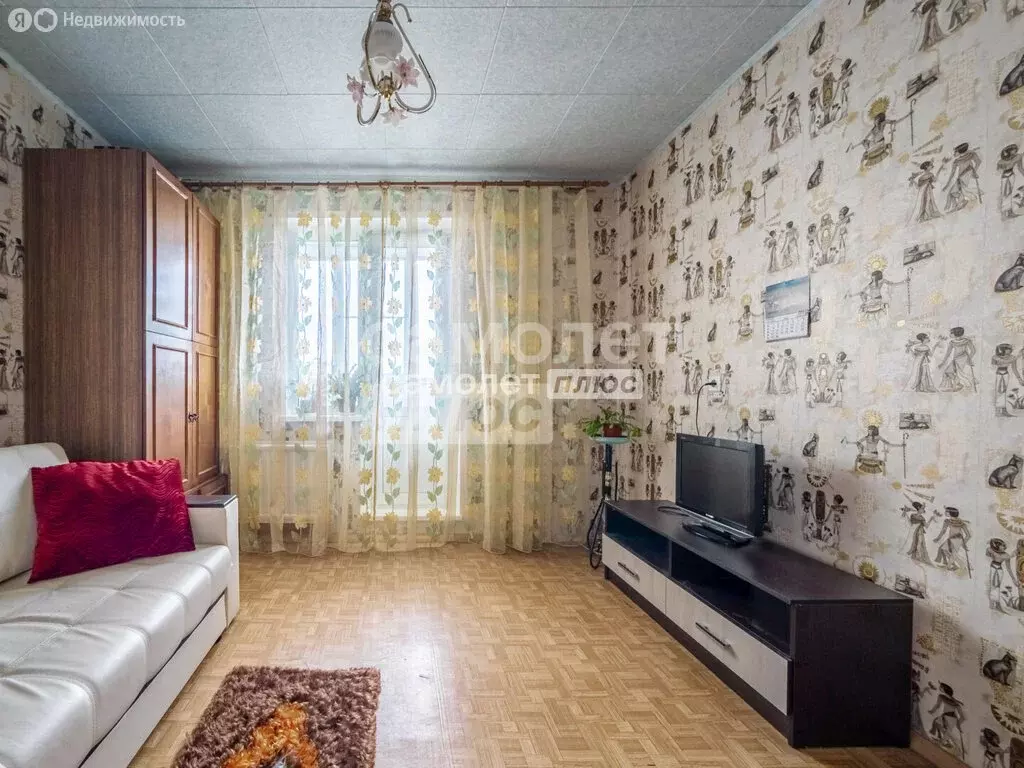 3-комнатная квартира: Санкт-Петербург, Школьная улица, 110к1 (68 м) - Фото 1