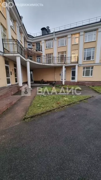Квартира-студия: Петергоф, Фабричная улица, 3 (45 м) - Фото 0