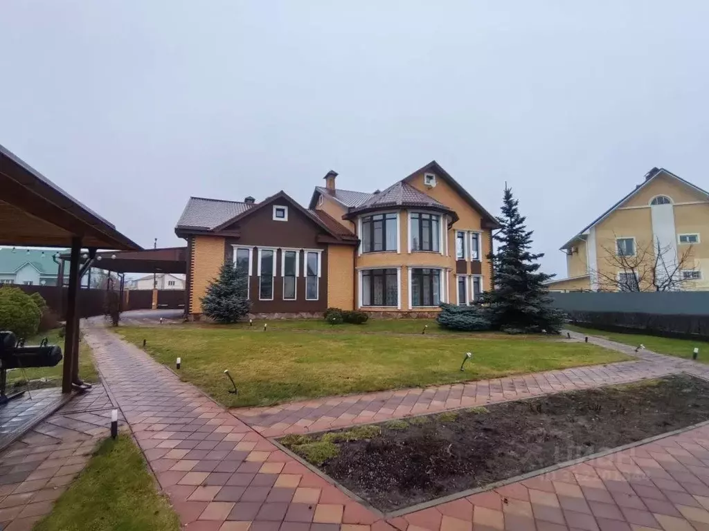 Коттедж в Белгородская область, Старый Оскол ул. Сталеваров (438 м) - Фото 1