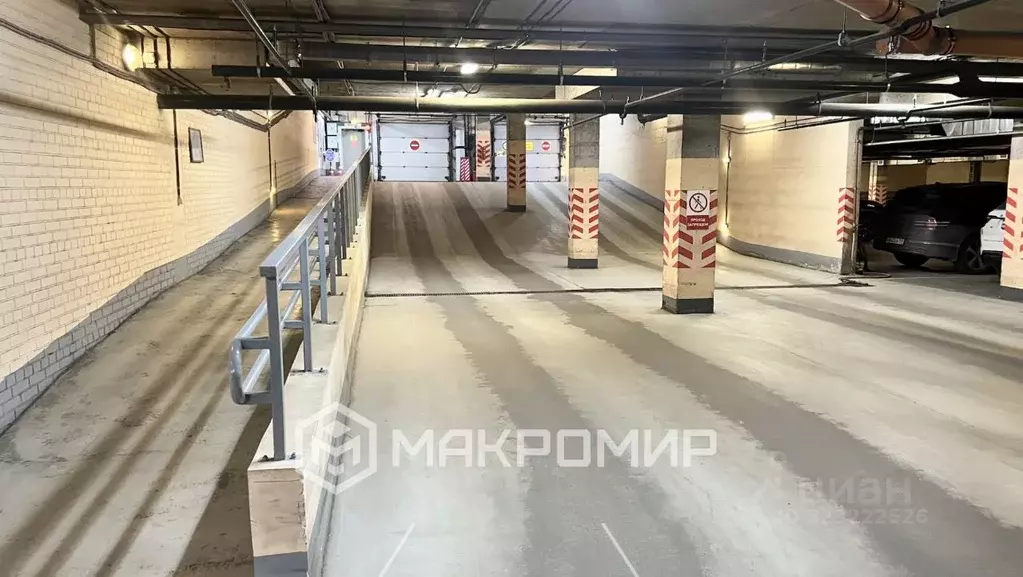 Гараж в Санкт-Петербург Гжатская ул., 22к3 (18 м) - Фото 2