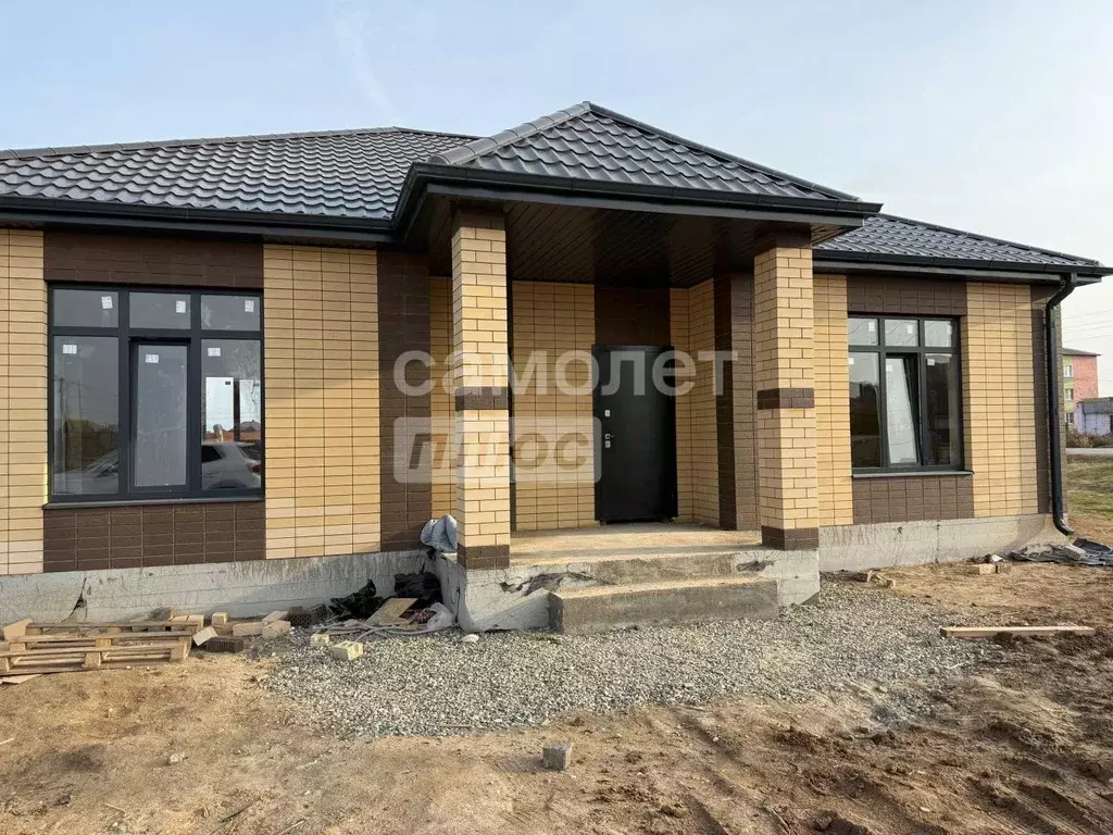 Дом в Астраханская область, Приволжский район, с. Карагали 29 (110 м) - Фото 2