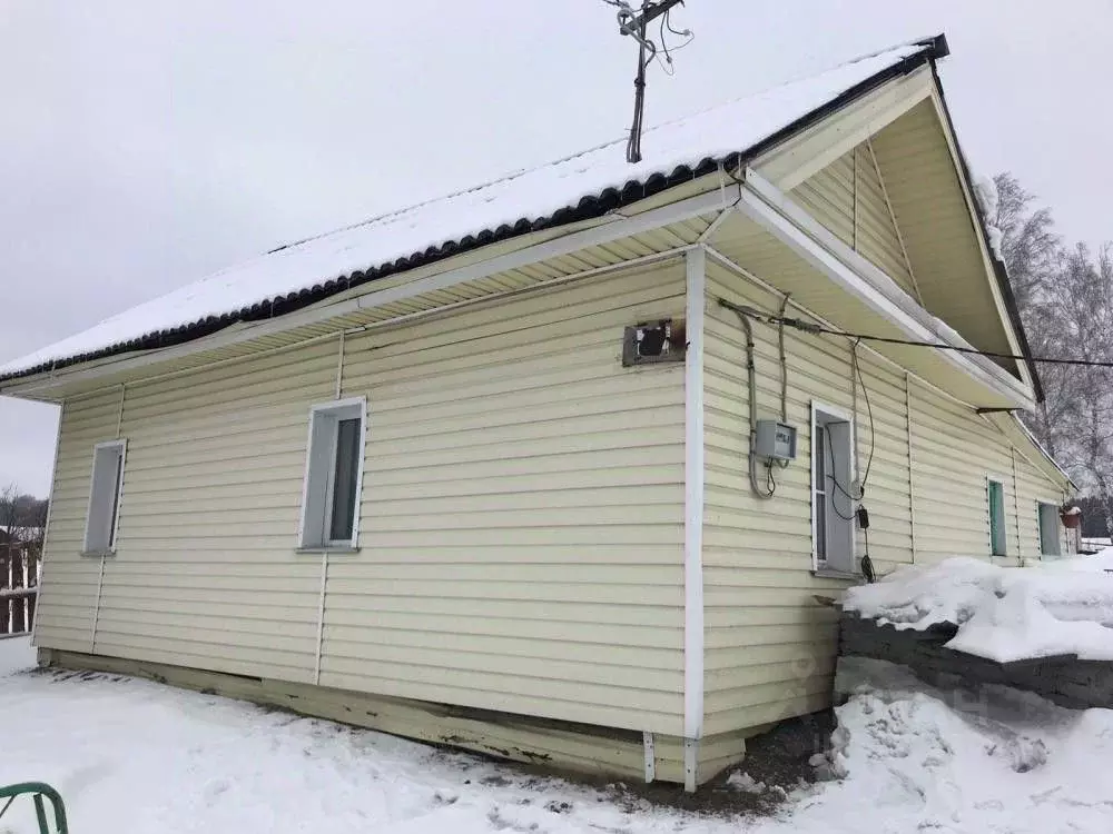 Дом в Кемеровская область, Топкинский район, д. Медынино Центральная ... - Фото 0