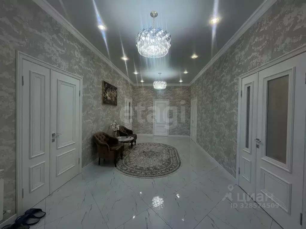 Дом в Ингушетия, Назрань Альтиевский административный округ,  (200 м) - Фото 1