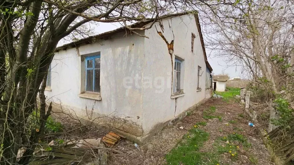 Дом в Крым, Нижнегорский район, с. Садовое ул. Калинина, 36 (56 м) - Фото 1