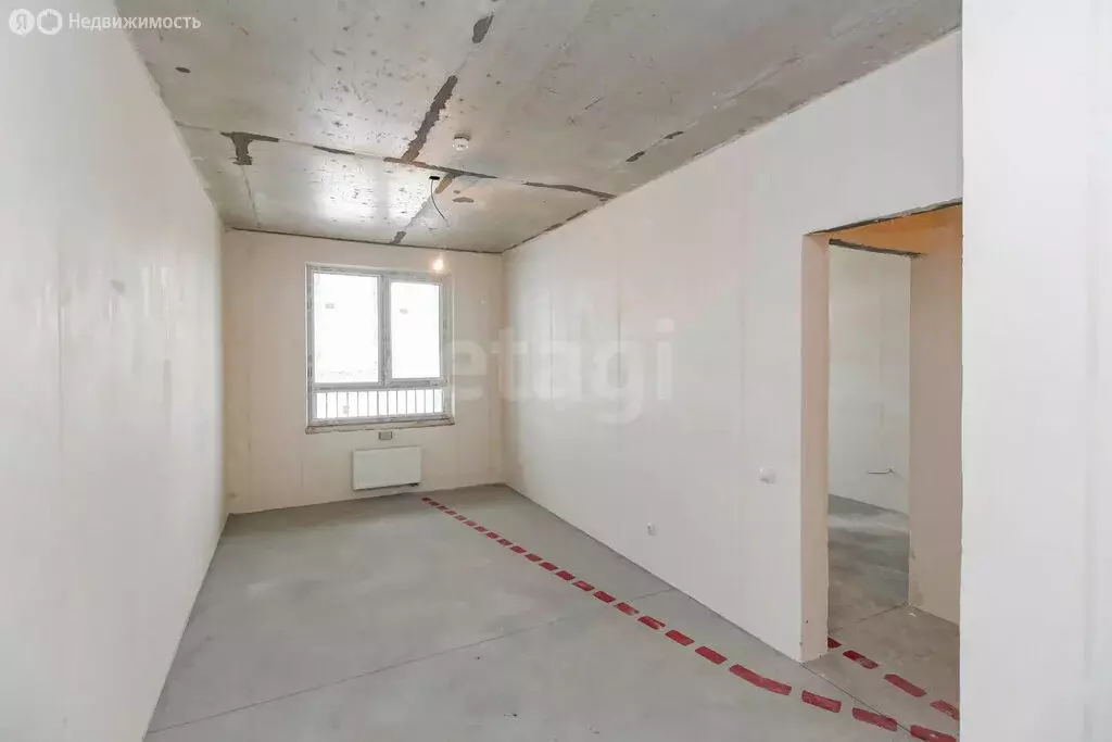 1-комнатная квартира: Тюмень, улица Сергея Свиридова, 5 (44 м) - Фото 2