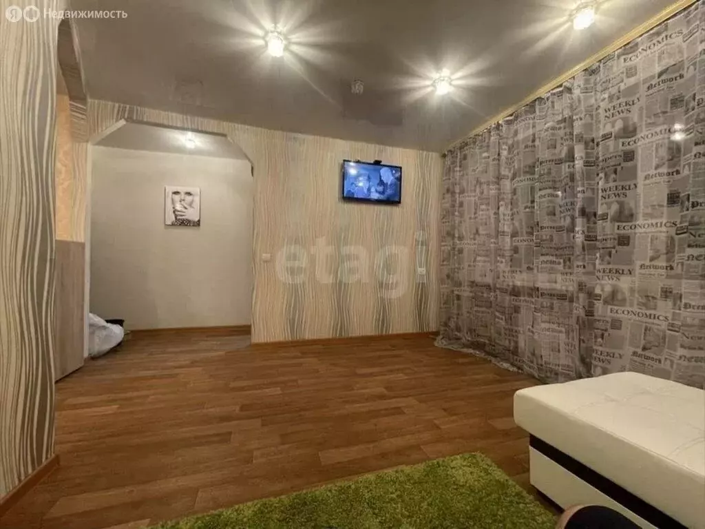 2-комнатная квартира: Кемерово, улица Притомская Набережная, 13 (36 м) - Фото 2