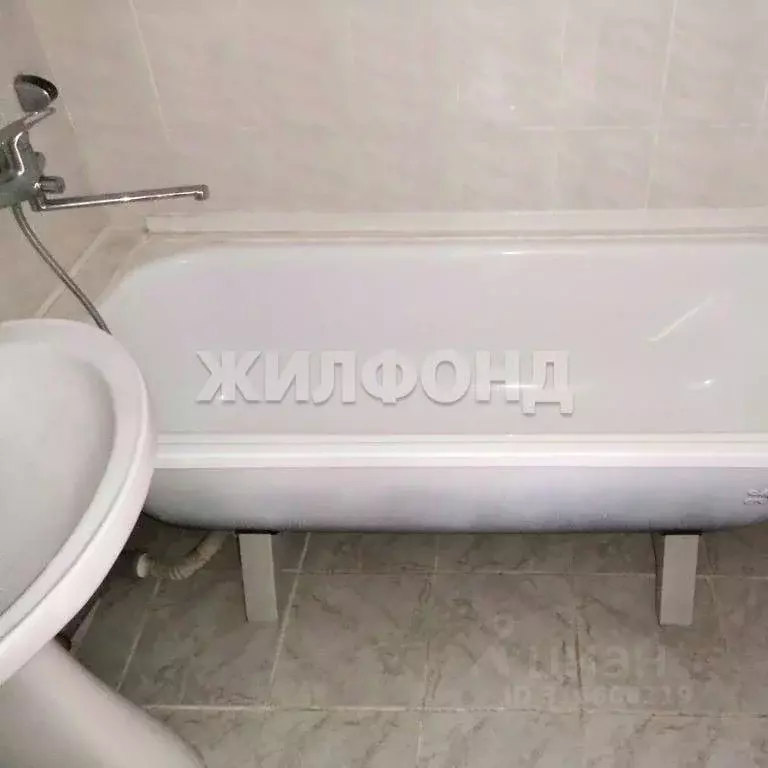 3-к кв. Новосибирская область, Новосибирск Родники мкр, ул. ... - Фото 1